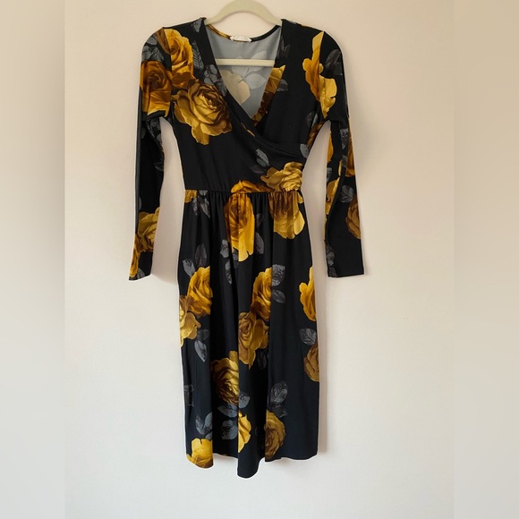 Reborn J Floral Knee Length Maxi Dress - Picture 1 of 6